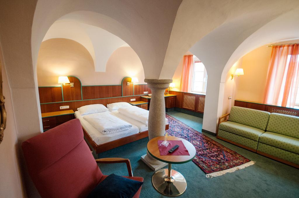 Hotel Gasthof Sonne Ашах-ан-дер-Донау Экстерьер фото